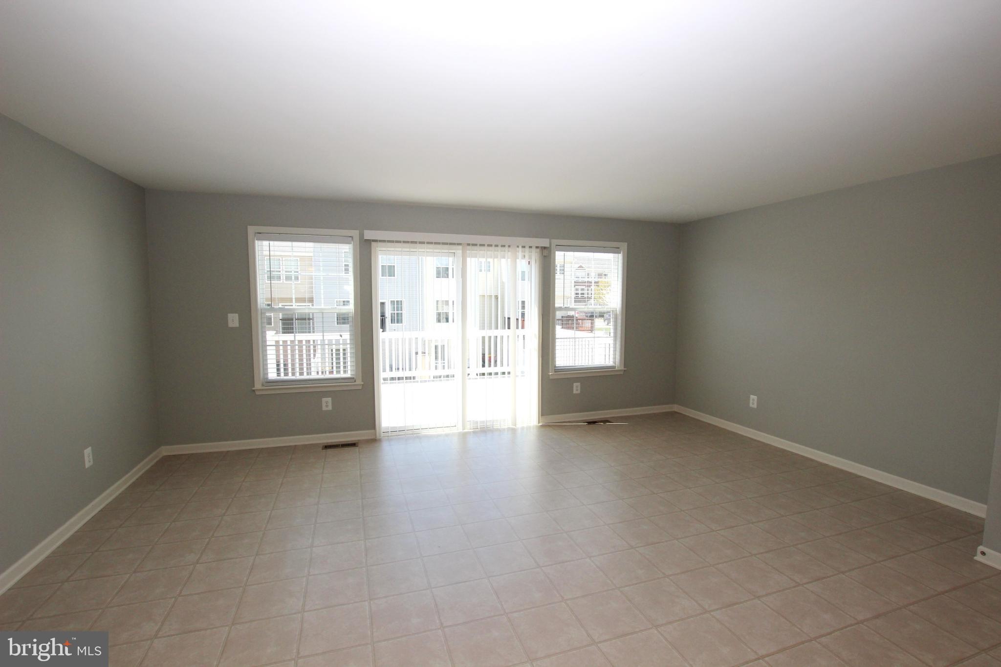 LAKELAND PLACE - Residential