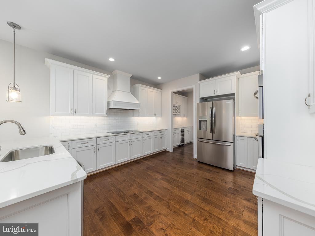 11809 FAWN LAKE PARKWAY