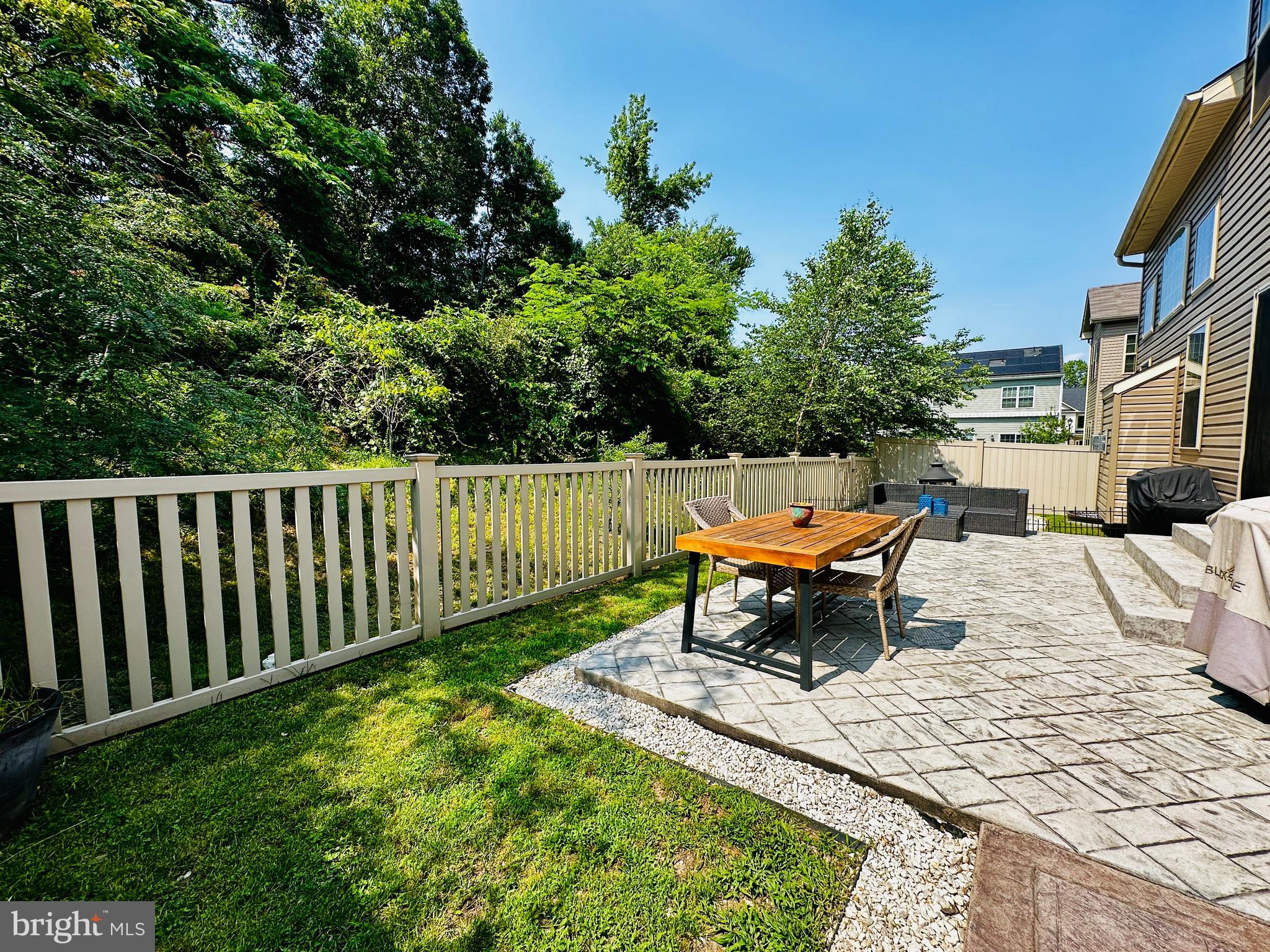 7606 GIGUR DRIVE