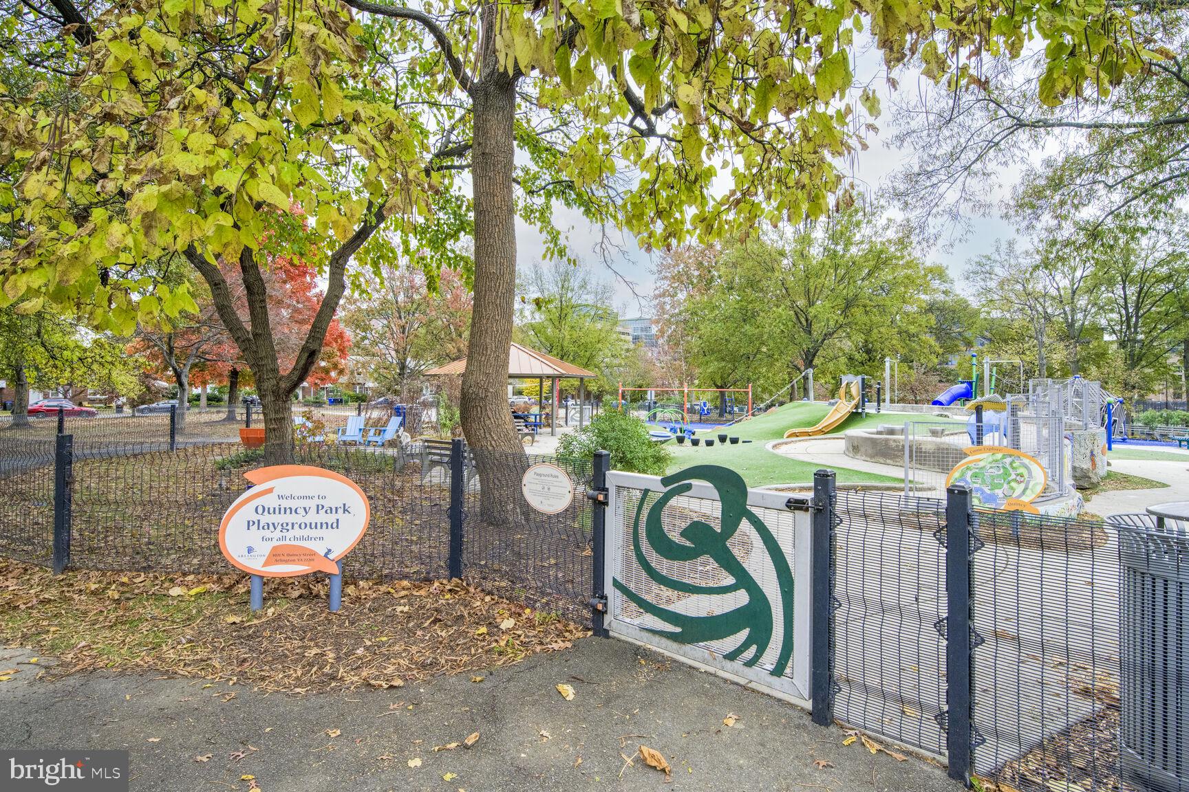 LEXINGTON SQUARE - Residential