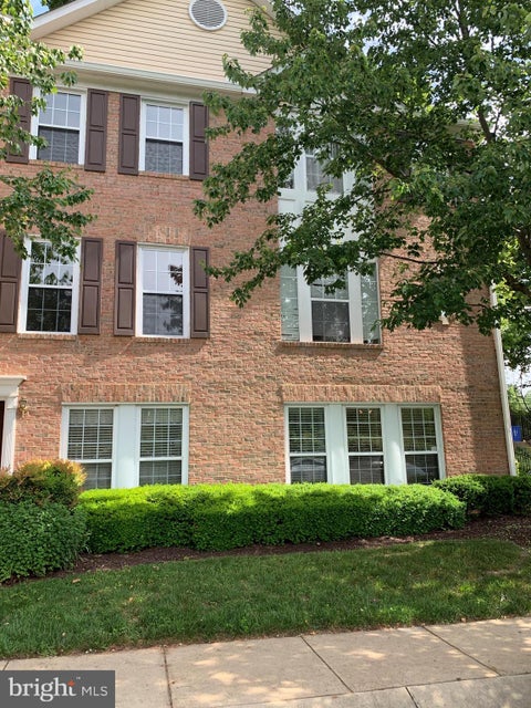 Condo For Rent - 7919 Foxcrest Court #7919<br/> Montgomery County, POTOMAC, MD 20854