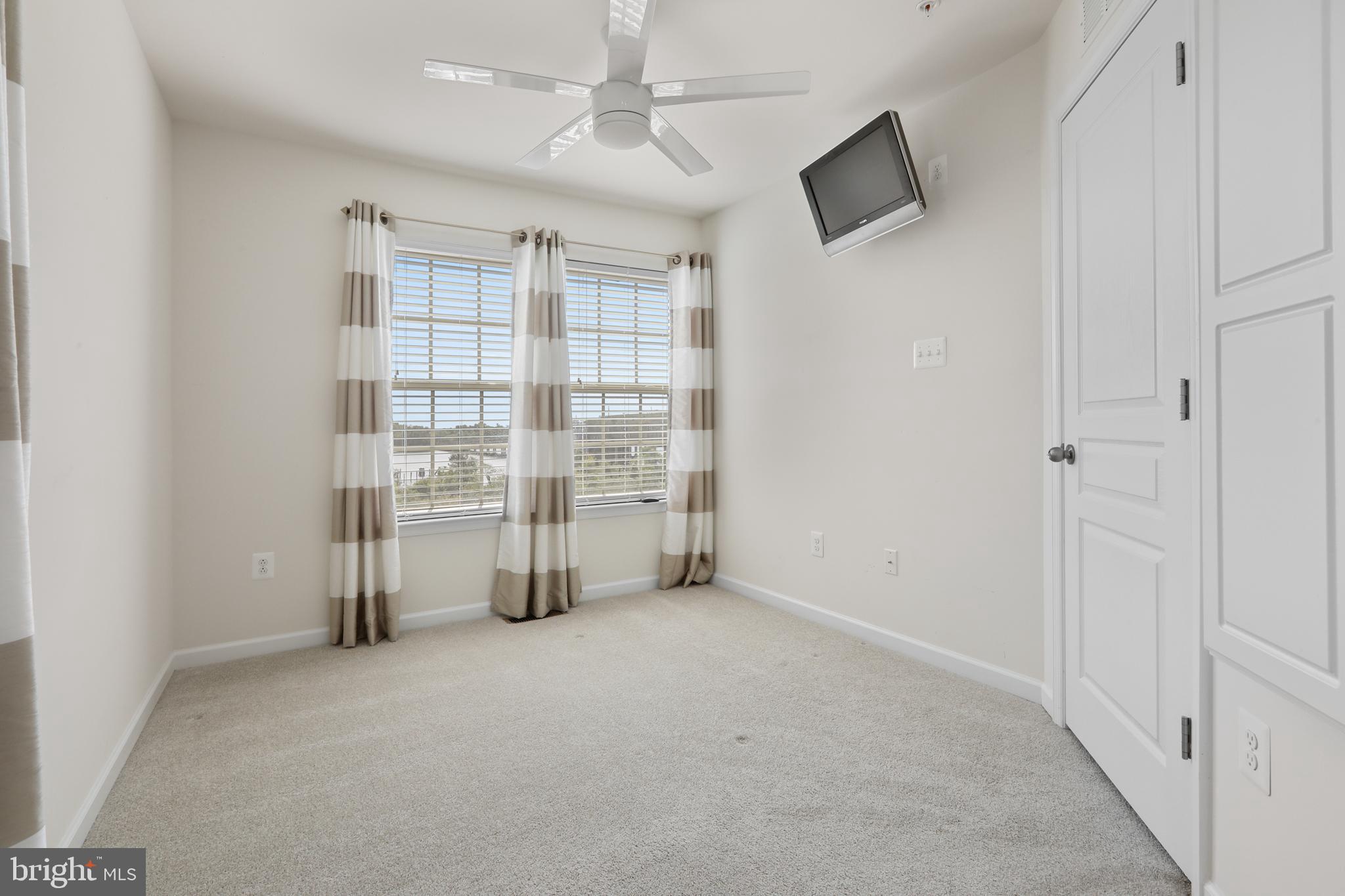 LAKES AT STANSBURY SHORE - Residential