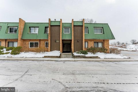 Condo For Sale - 1602 Meadowview Lane<br/> MONT CLARE, PA 19453