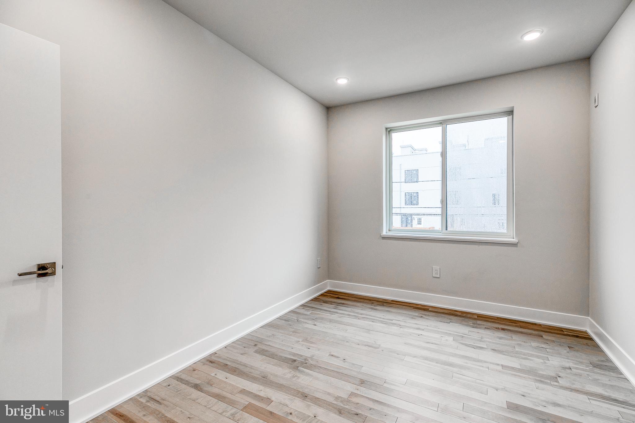 LUDLOW - Residential Lease