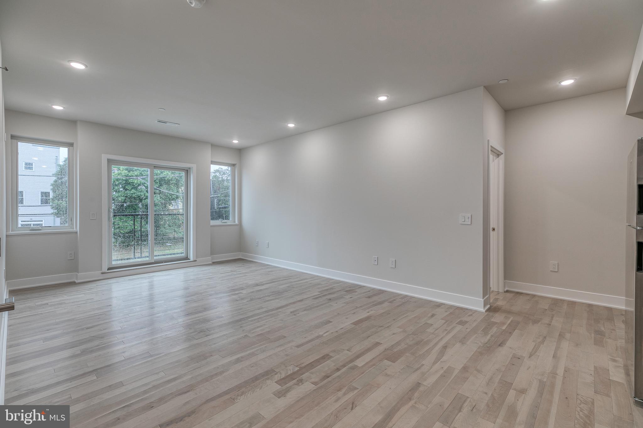 LUDLOW - Residential Lease