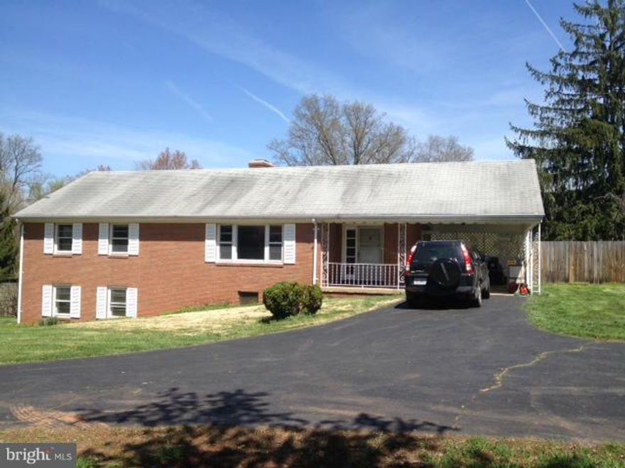 PRICE REDUCED! Rest and relax while being in close proximity to everything. Just over an acre surrounded by privacy and serenity. Numerous upgrades including stainless steel, freshly painted throughout, and brand new HVAC system! Open and spacious floor plan on both levels. Convenient for dog owners with entire lot containing elec fence. Basement has ceramic and is open for lots of living space.