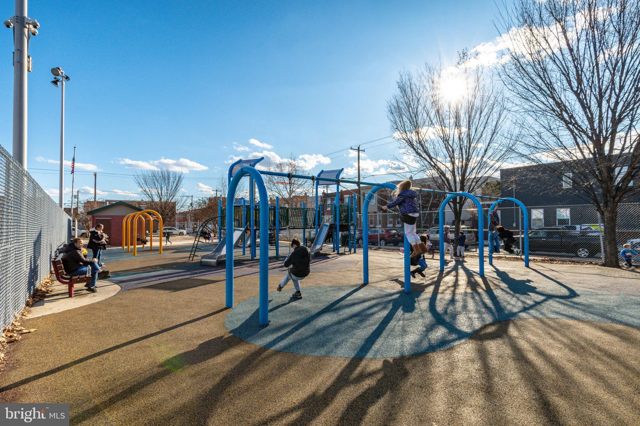 PORT RICHMOND - Residential