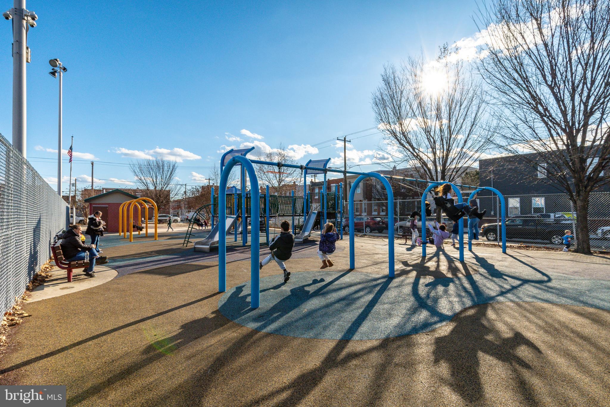 PORT RICHMOND - Residential