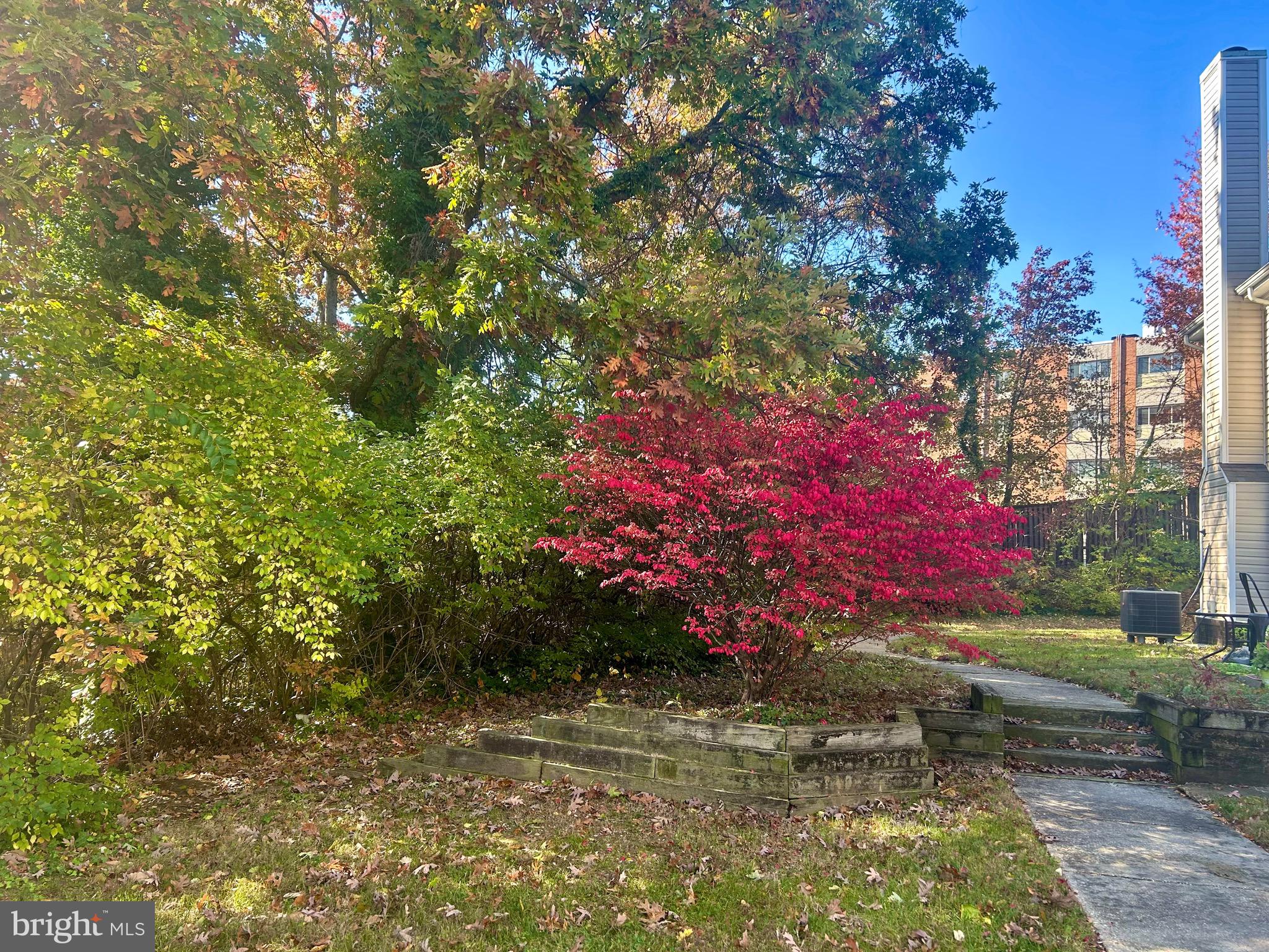 THE OAKS AT SIXTY FIFTH - Residential