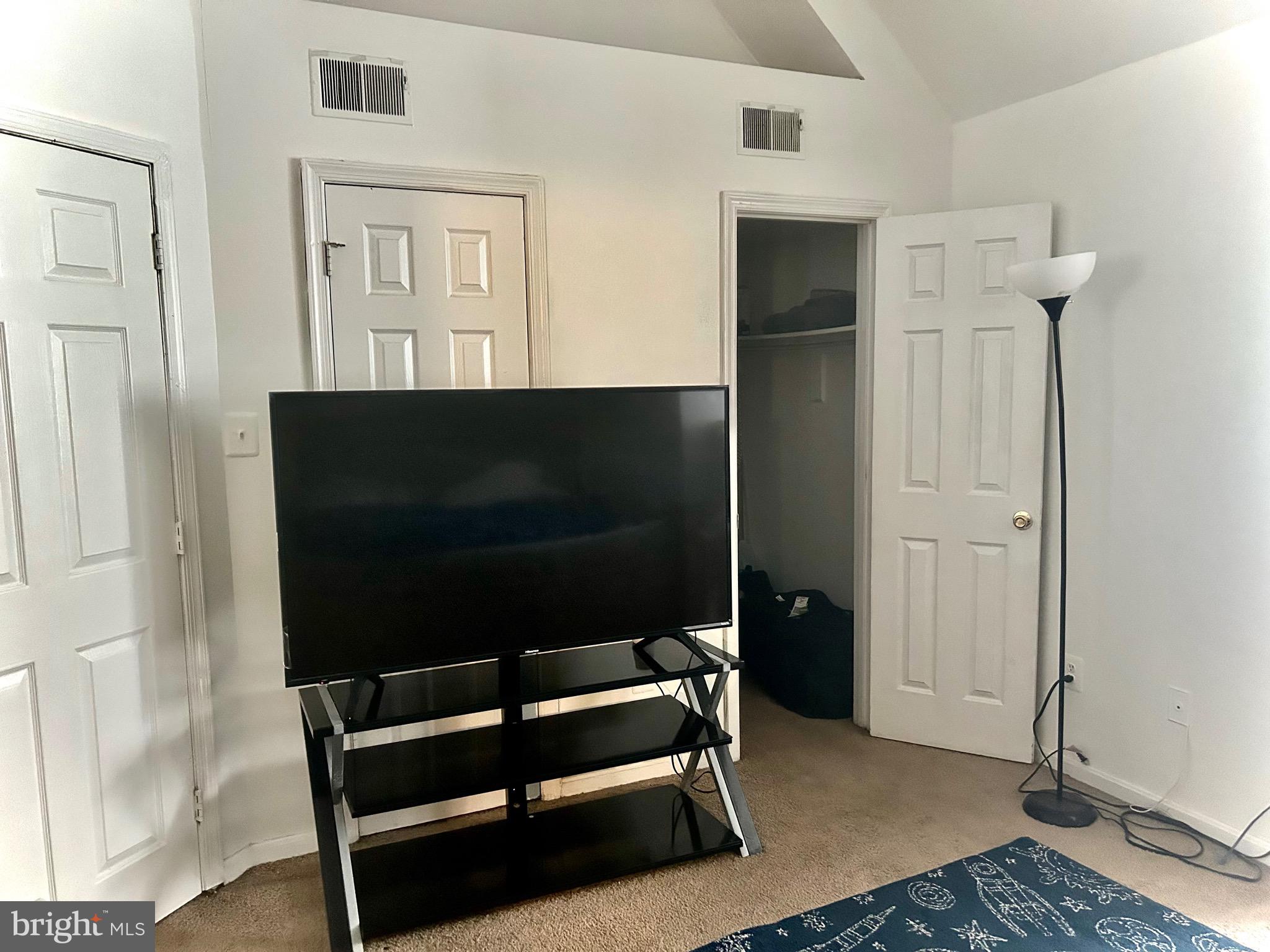 THE OAKS AT SIXTY FIFTH - Residential