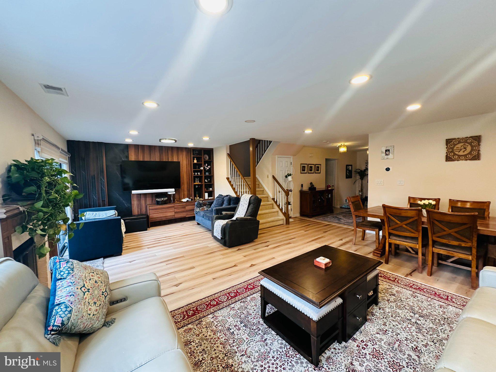 10 COLEBROOK COURT