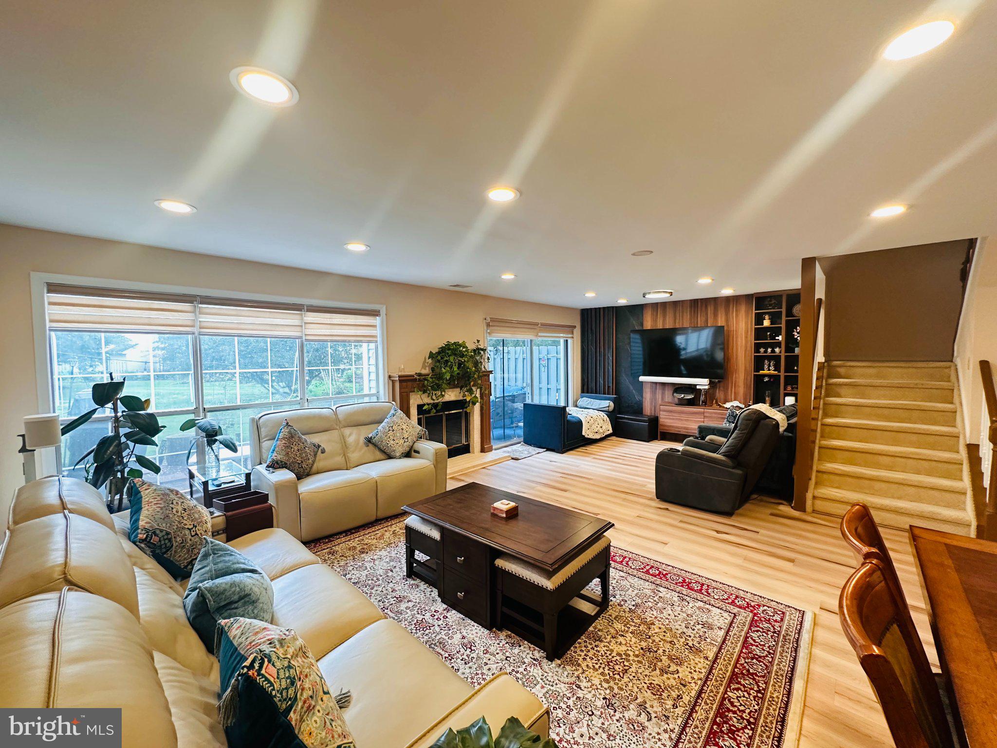 10 COLEBROOK COURT