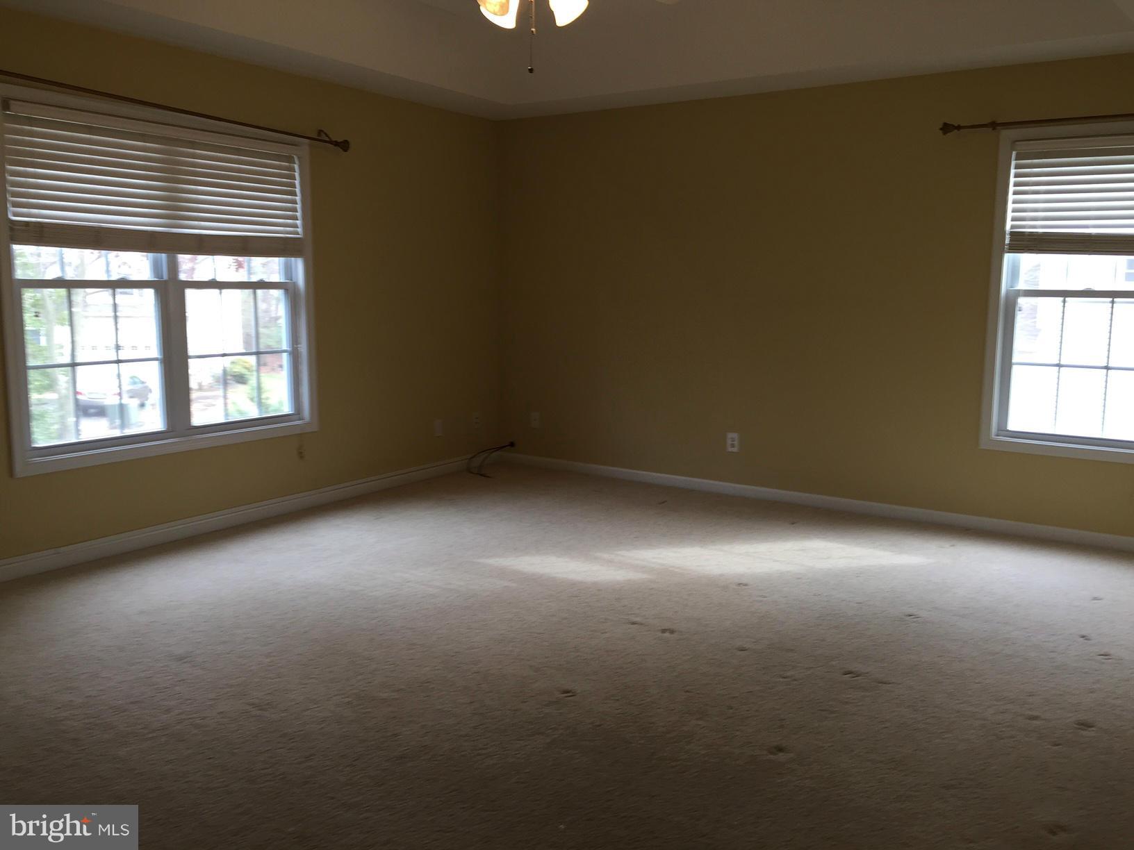 ESTATES AT SINGLETREE - Residential Lease