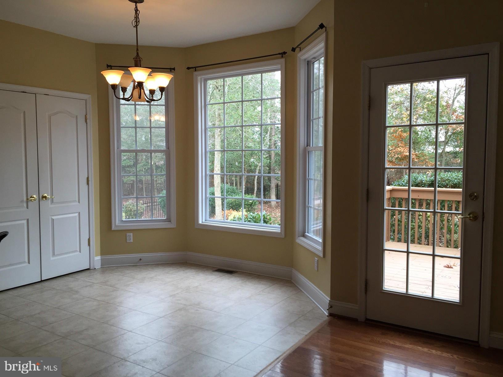 ESTATES AT SINGLETREE - Residential Lease