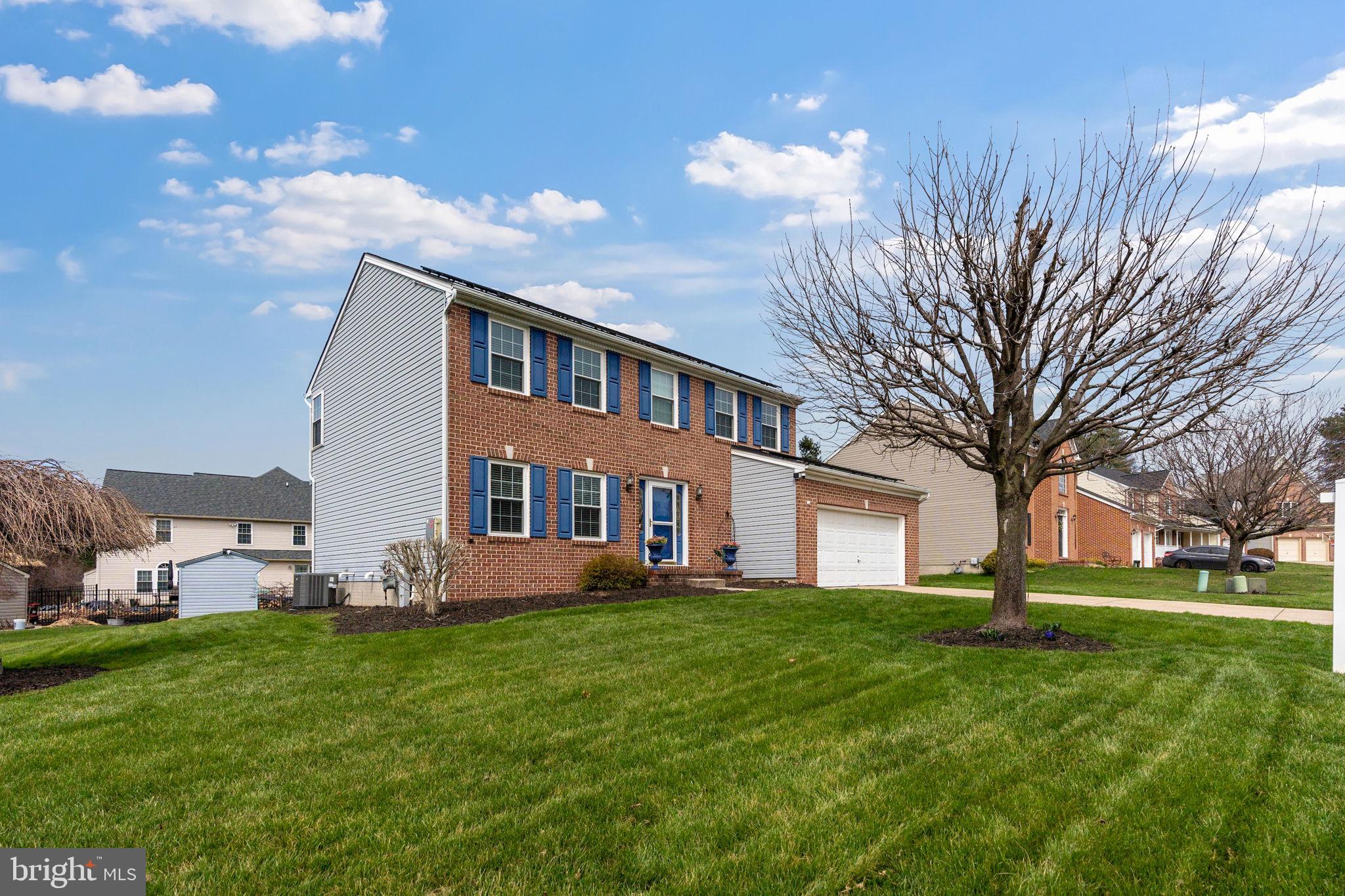 EAST GATE - Residential