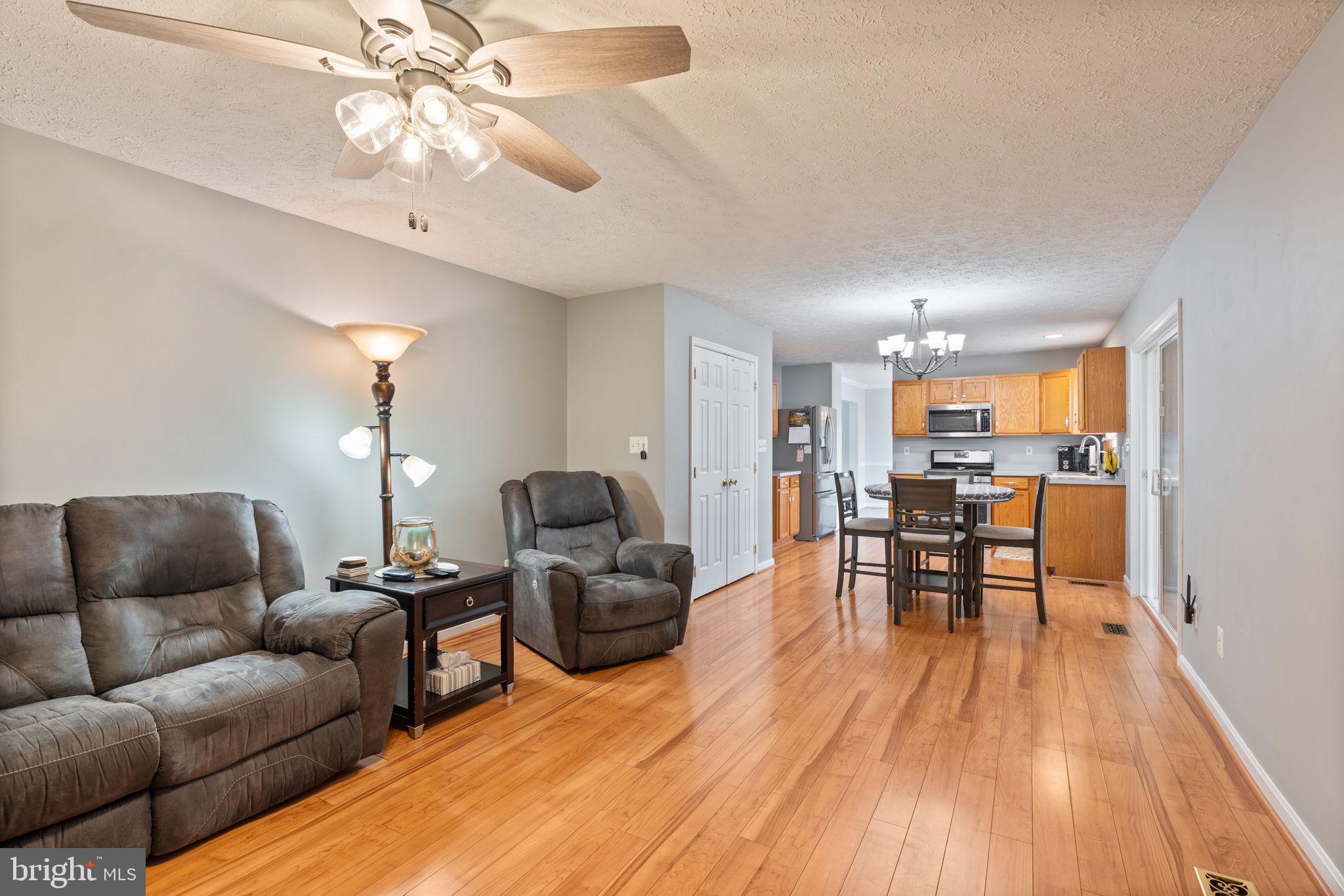 EAST GATE - Residential