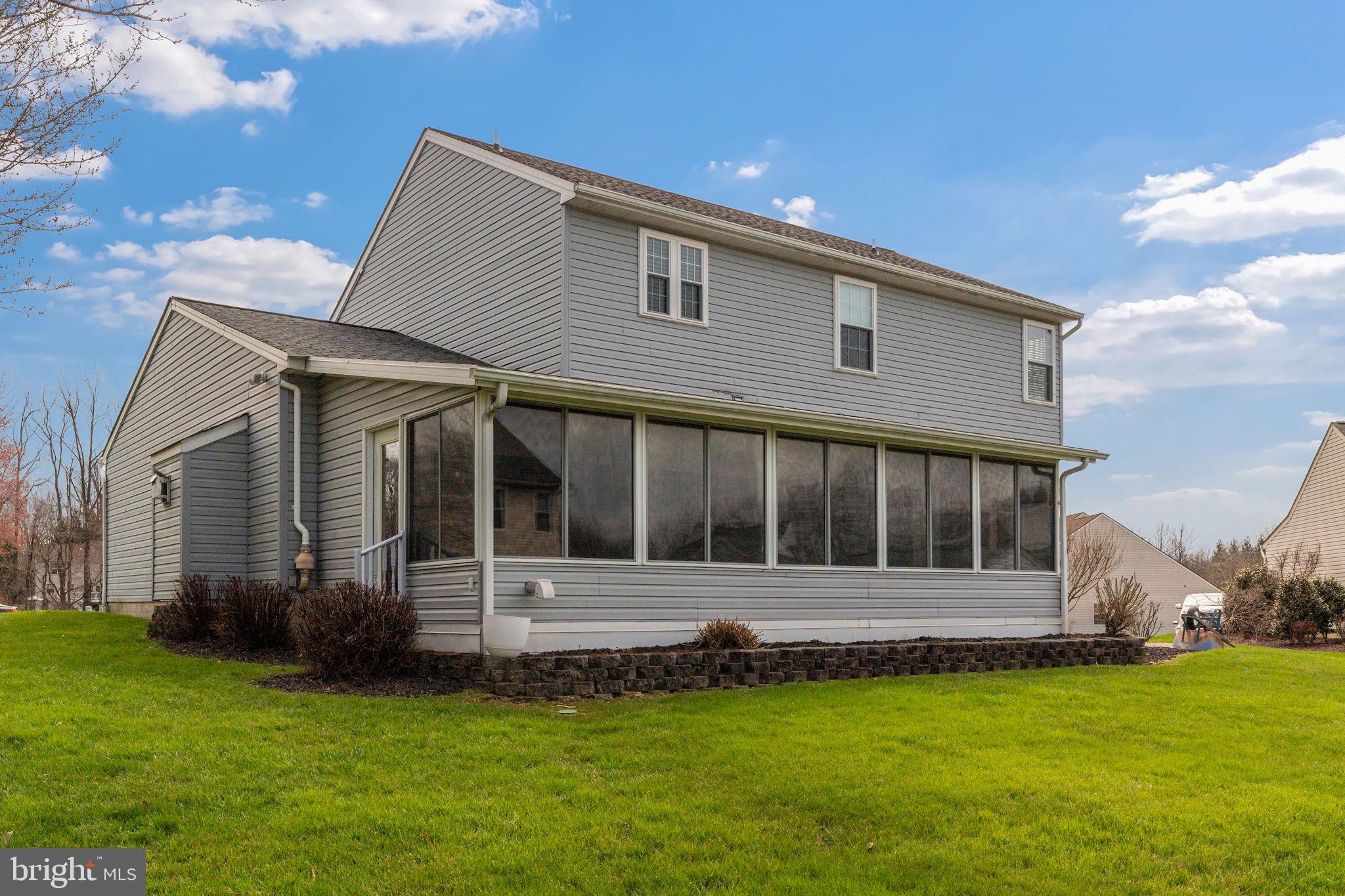 EAST GATE - Residential