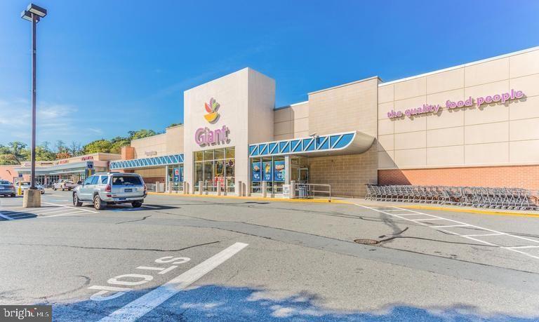 CARDINAL HOUSE - Residential Lease