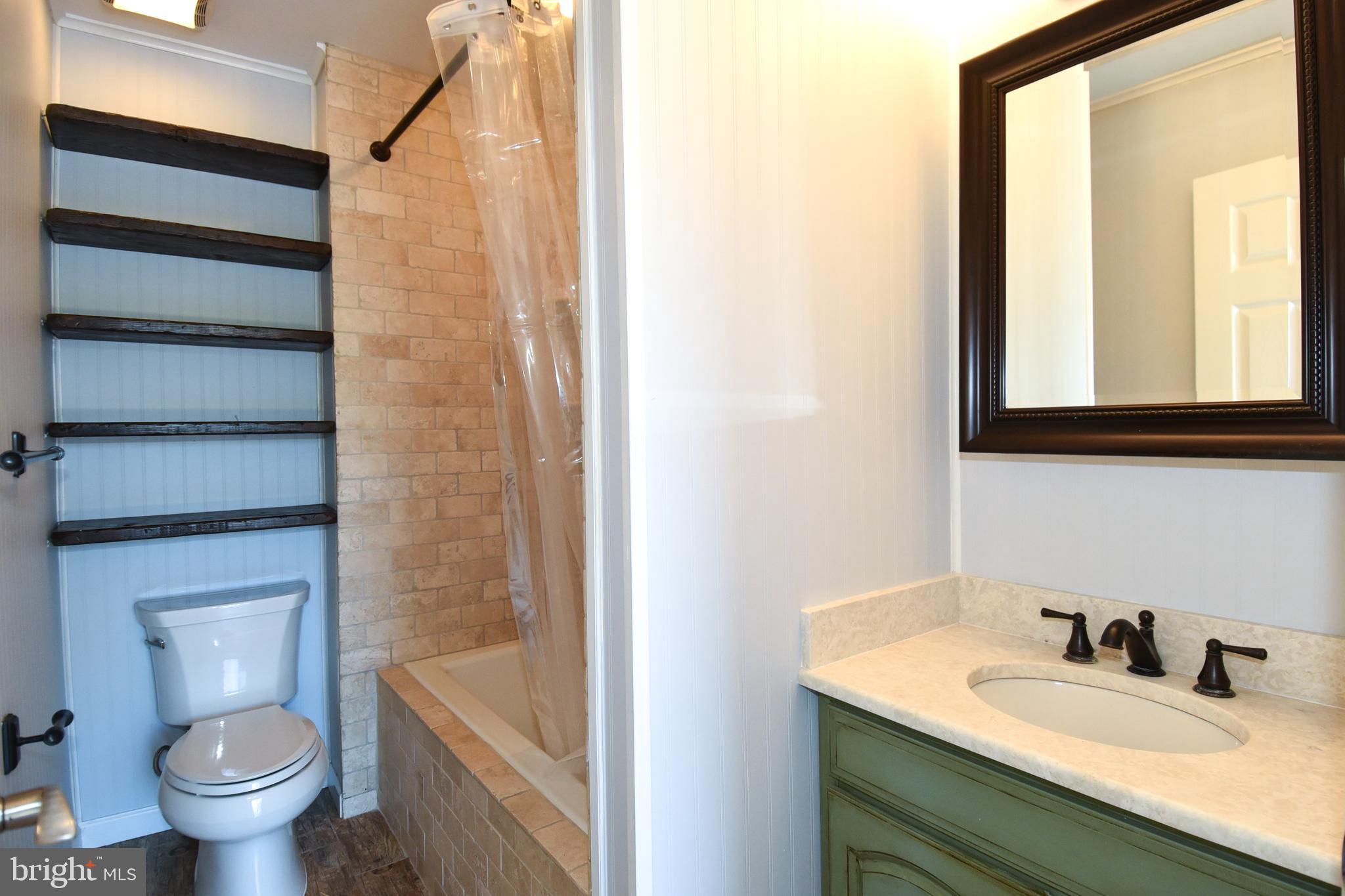 MARINERS COVE - Residential Lease