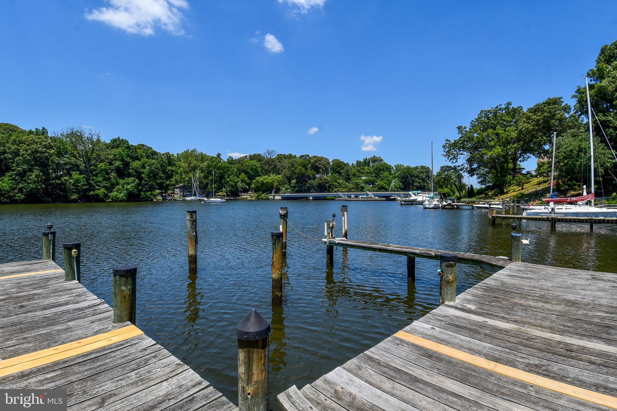 MARINERS COVE - Residential Lease