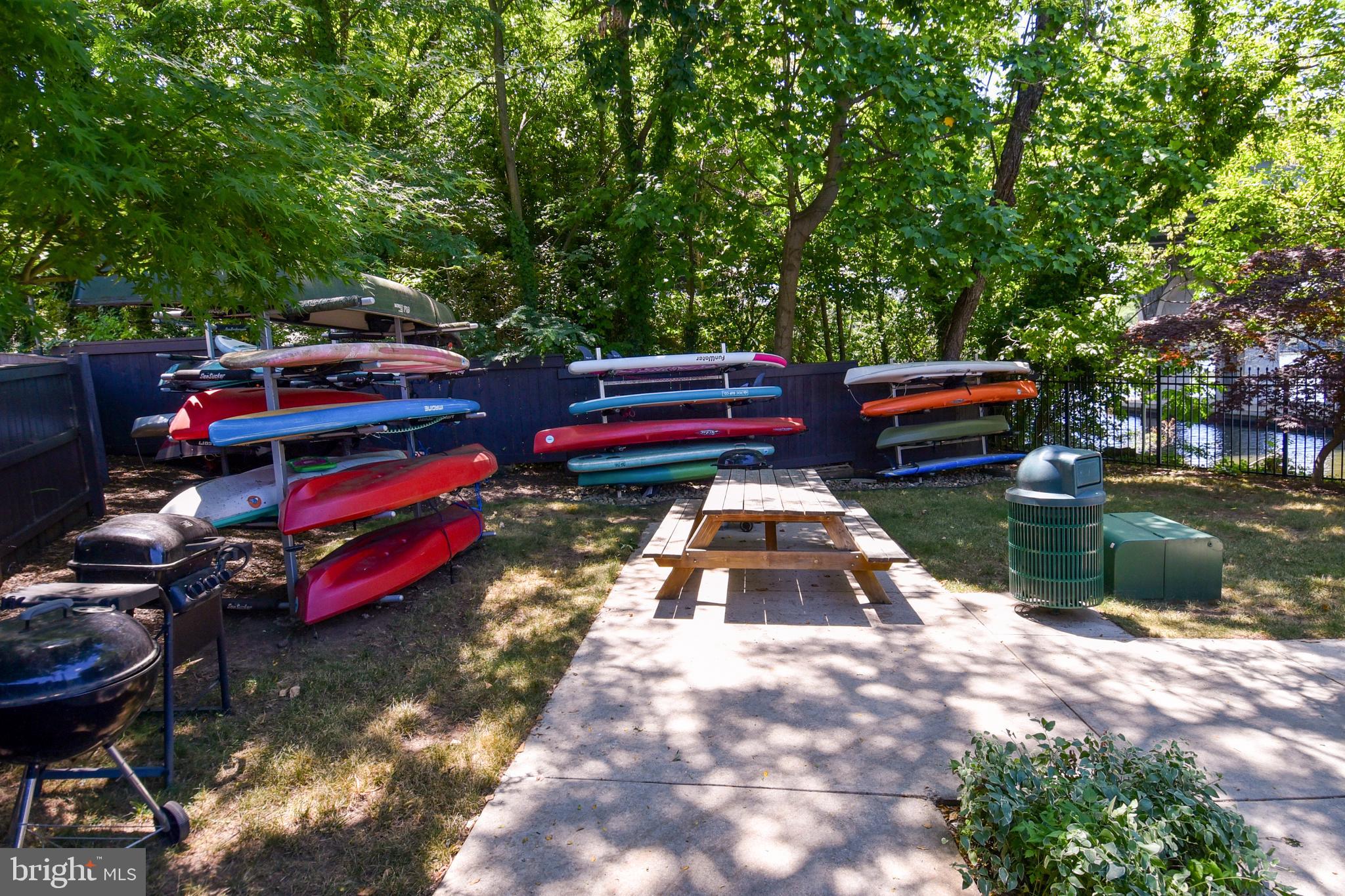 MARINERS COVE - Residential Lease