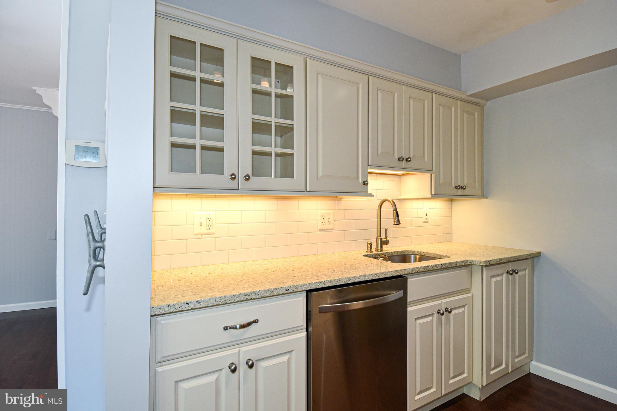 MARINERS COVE - Residential Lease