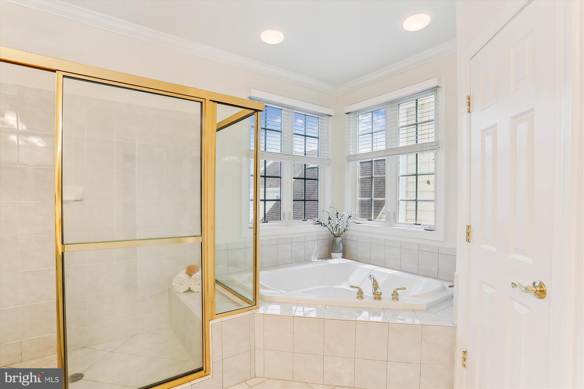 LAKELANDS - Residential