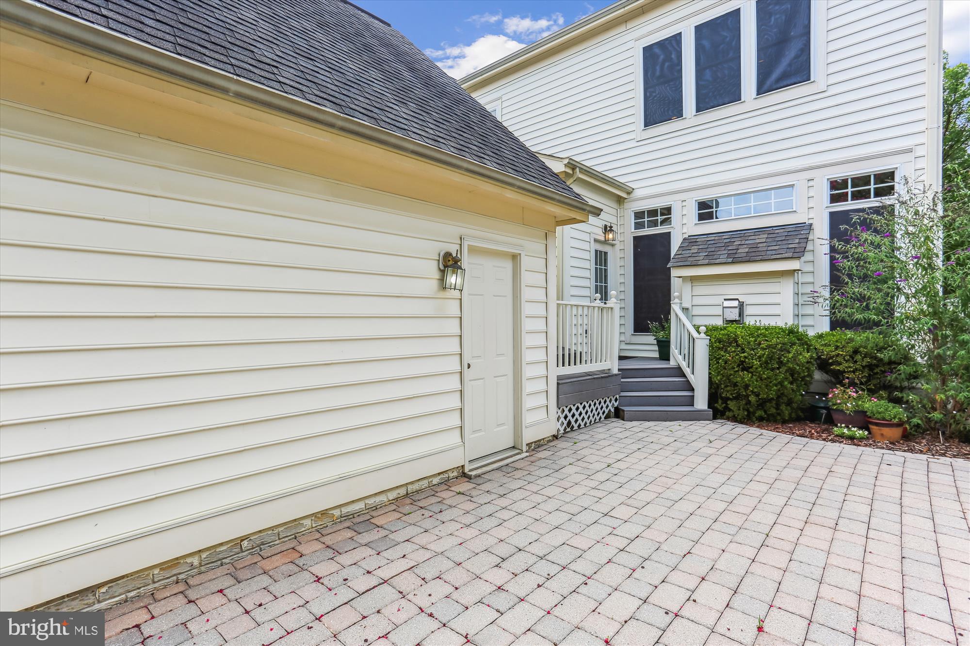 LAKELANDS - Residential