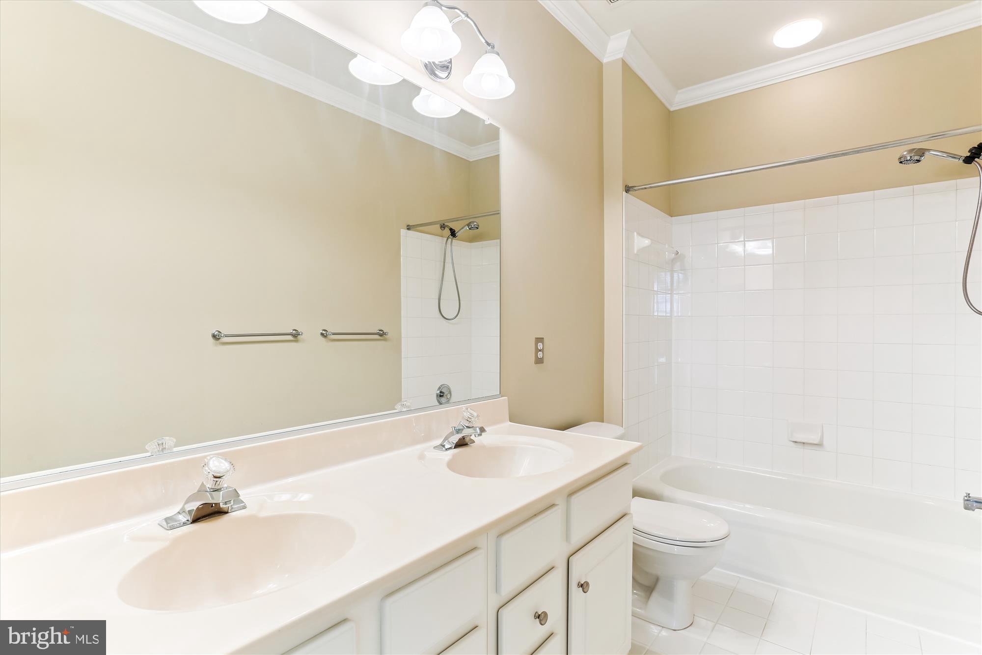 LAKELANDS - Residential