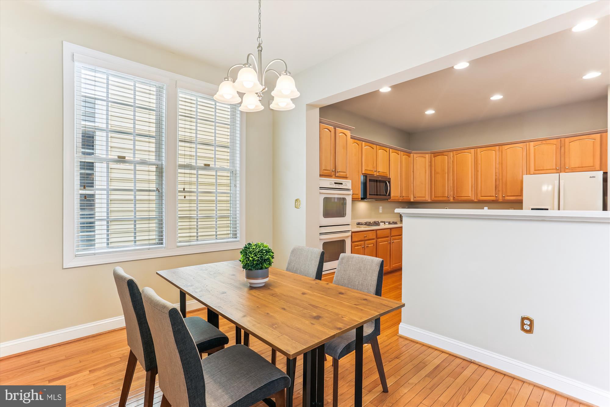 LAKELANDS - Residential