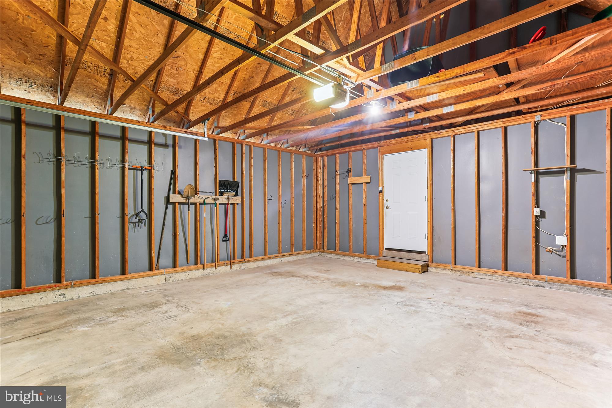 LAKELANDS - Residential