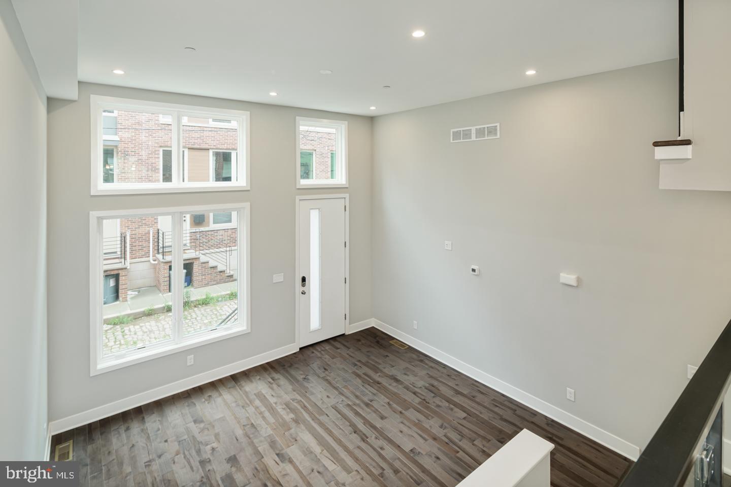 POINT BREEZE - Residential