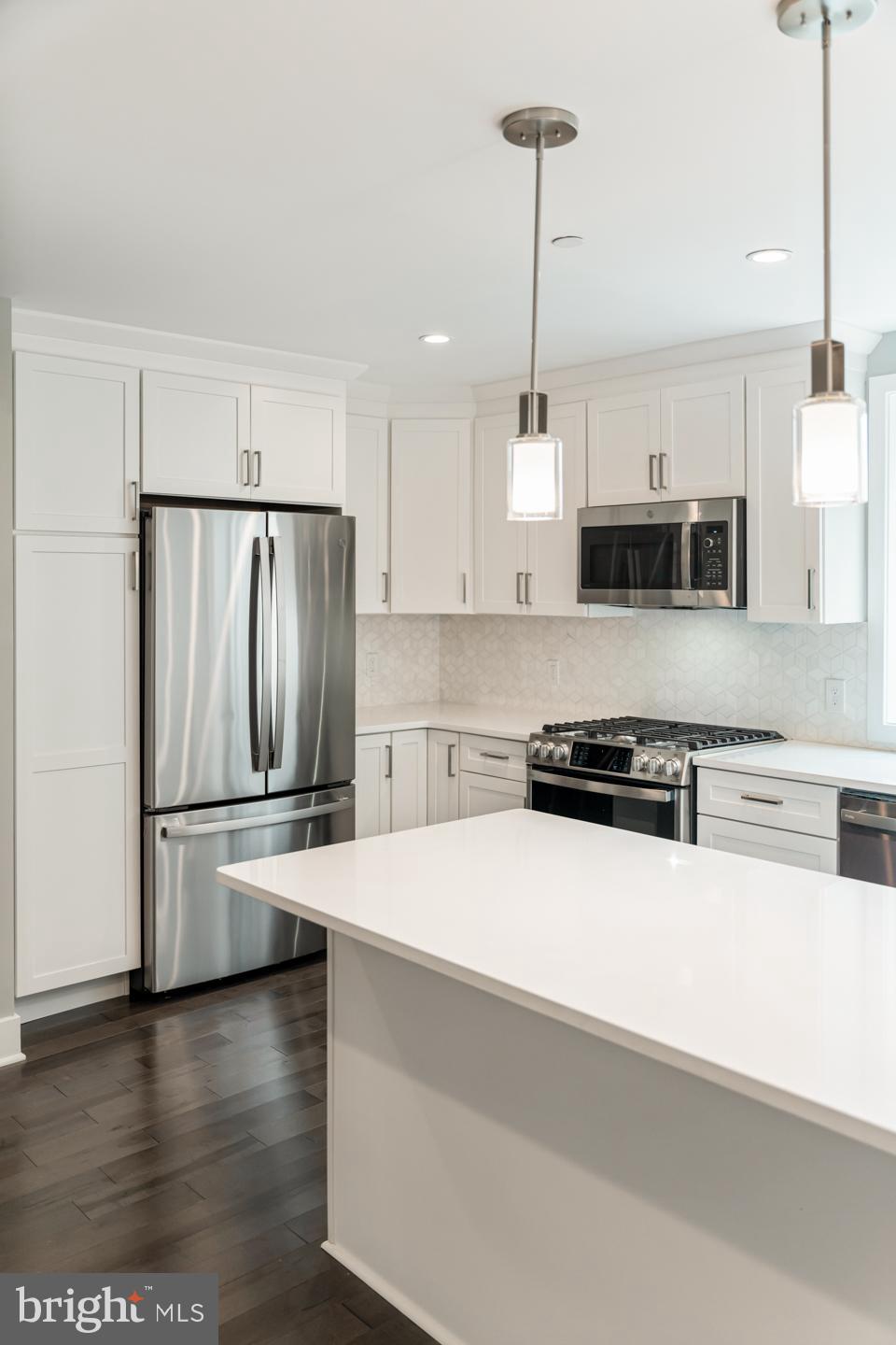 POINT BREEZE - Residential
