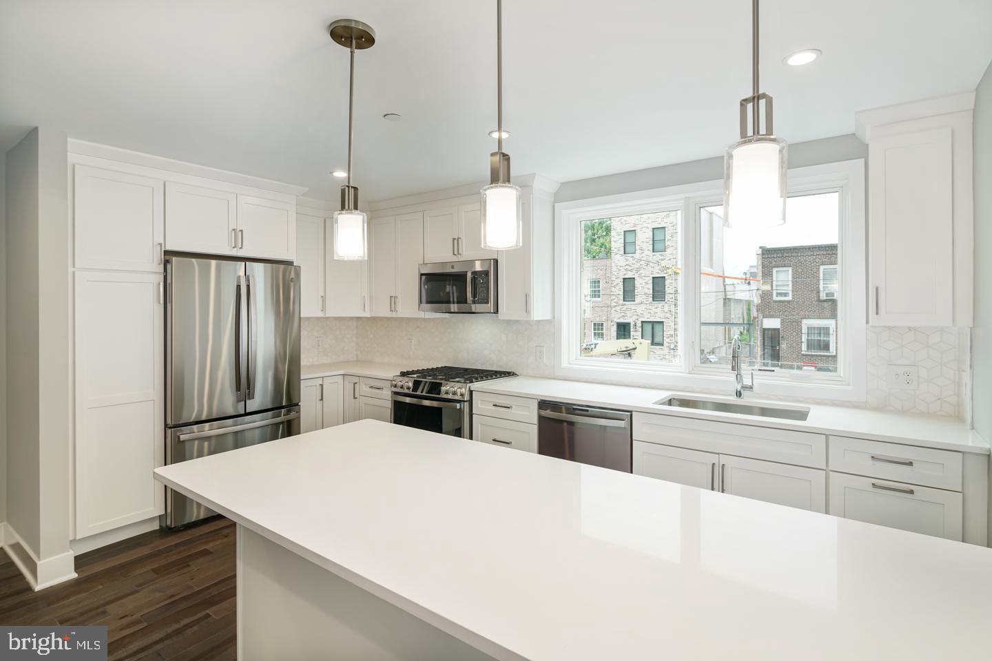 POINT BREEZE - Residential