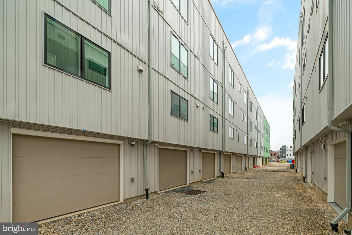 POINT BREEZE - Residential