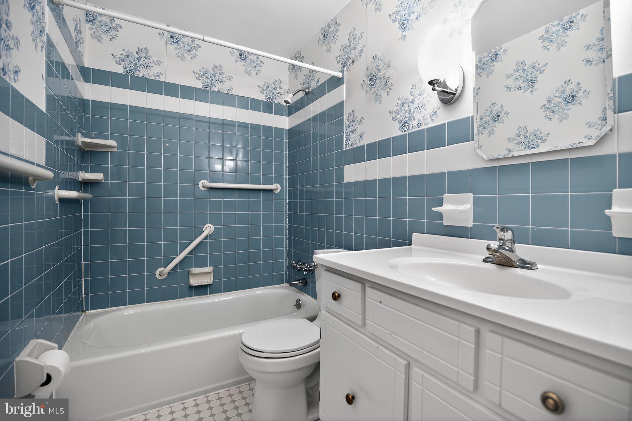 BUTLER PARK CONDO - Residential