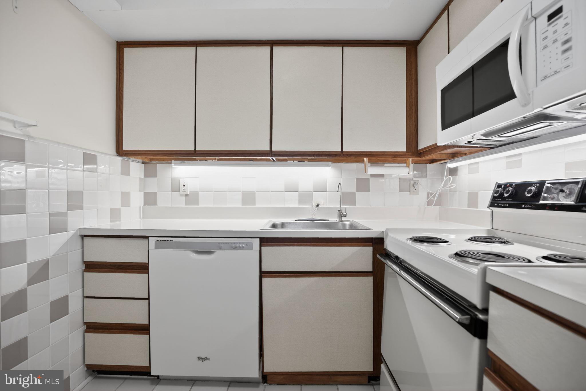 BUTLER PARK CONDO - Residential