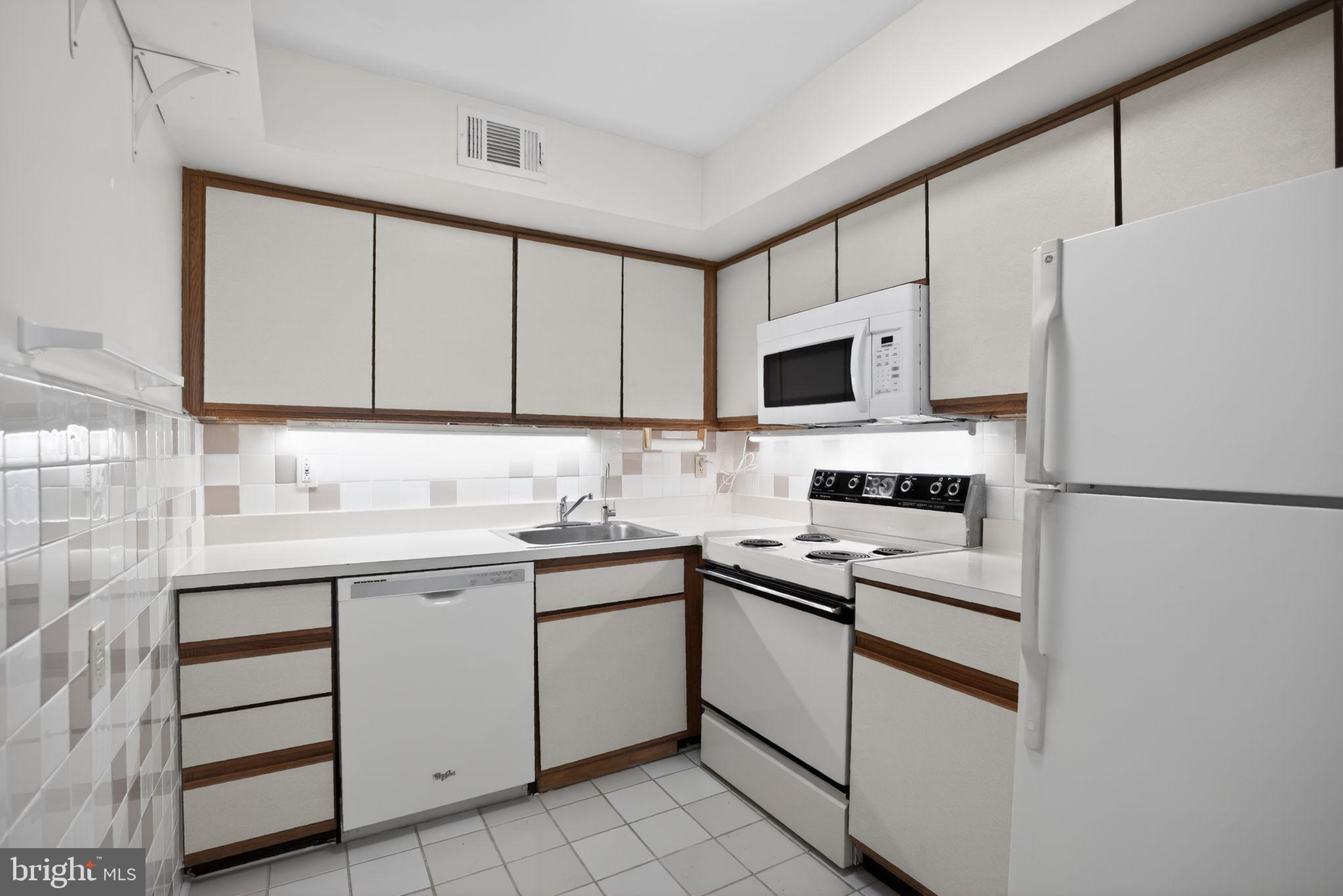 BUTLER PARK CONDO - Residential