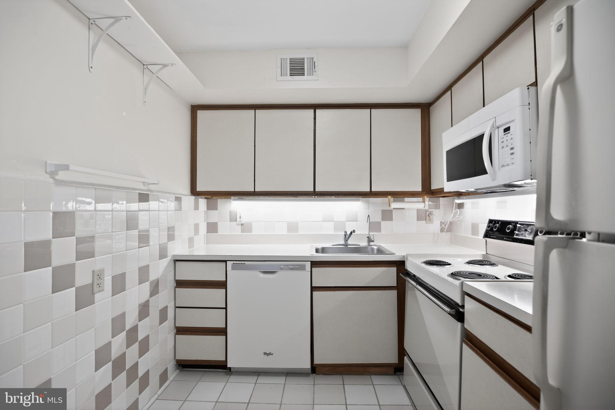 BUTLER PARK CONDO - Residential