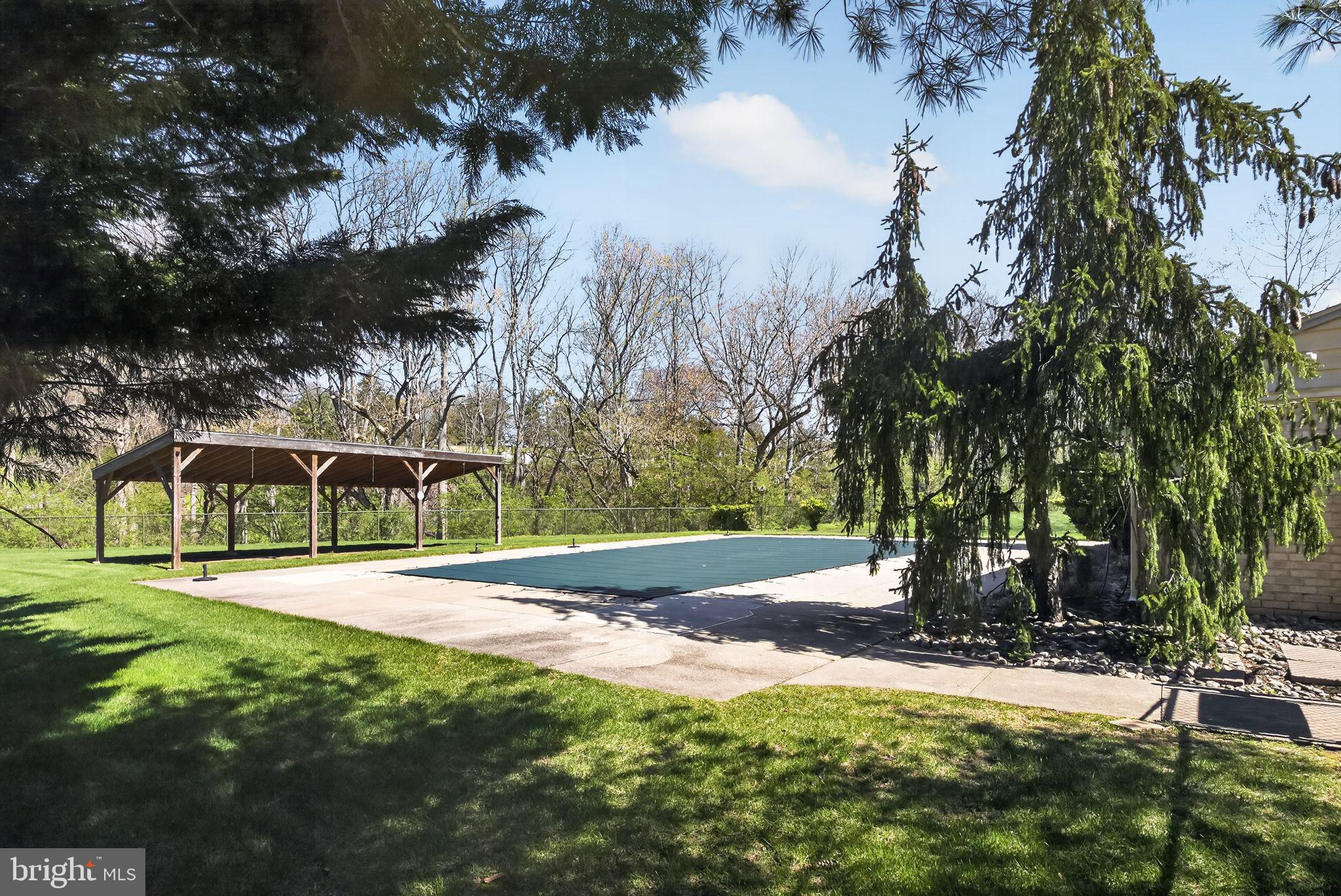 BUTLER PARK CONDO - Residential