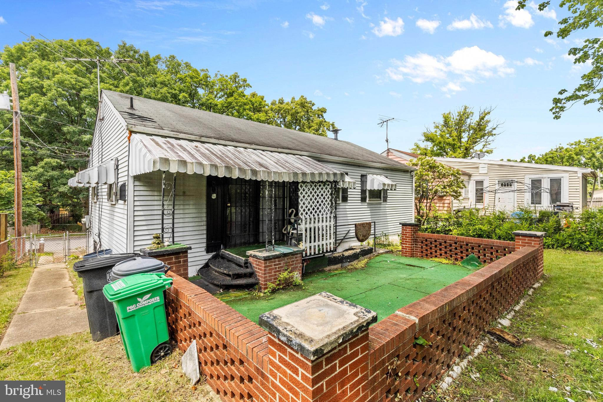 EAST COLUMBIA - Residential