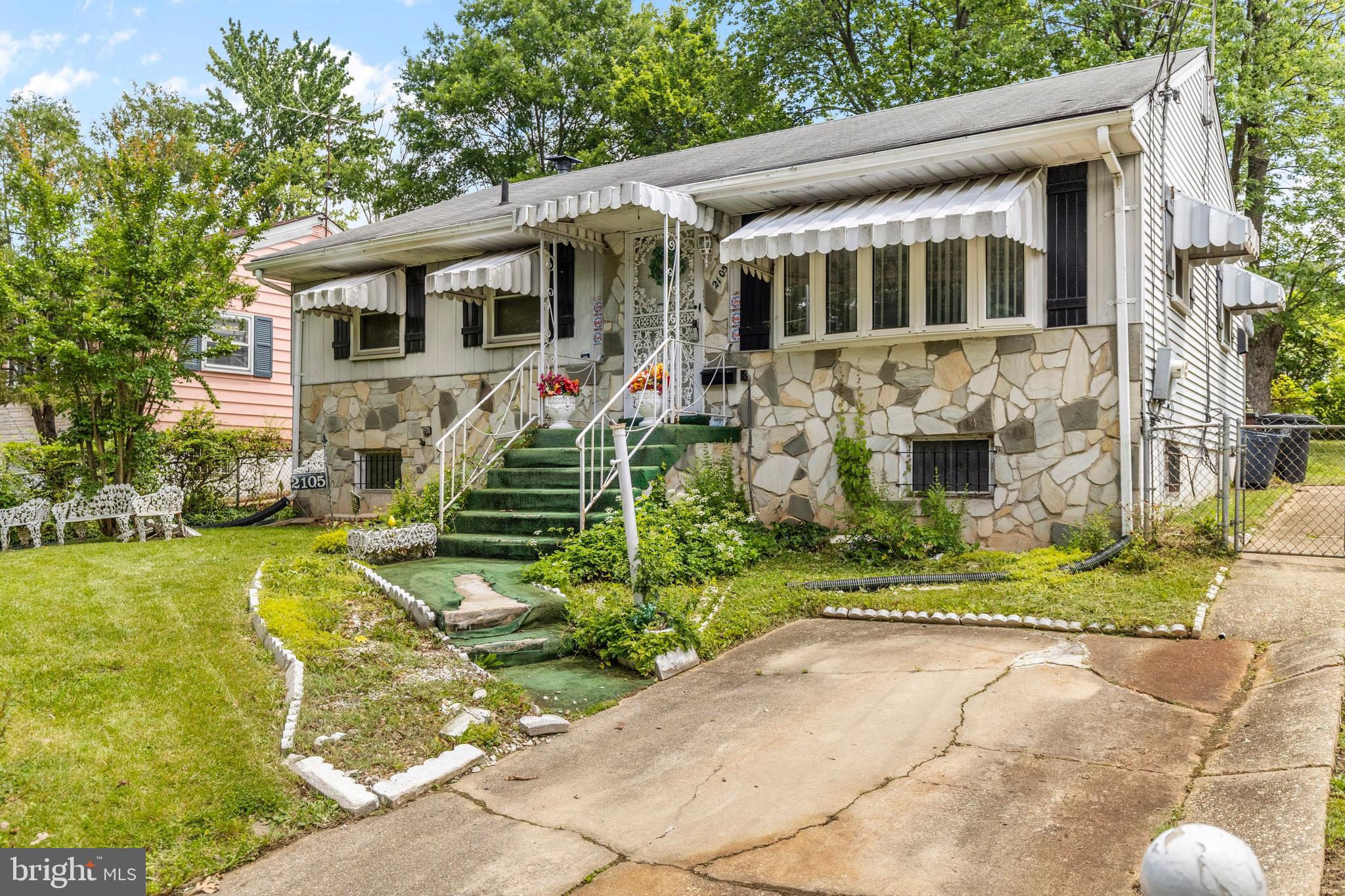 EAST COLUMBIA - Residential