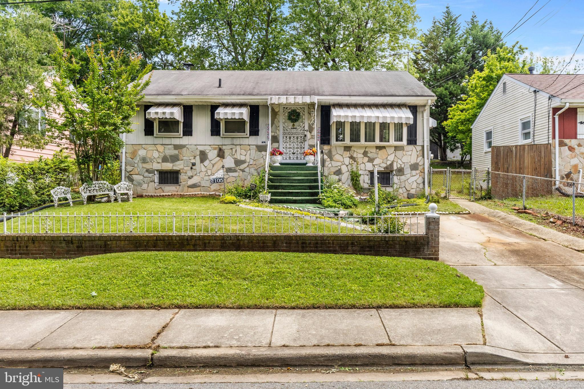 EAST COLUMBIA - Residential