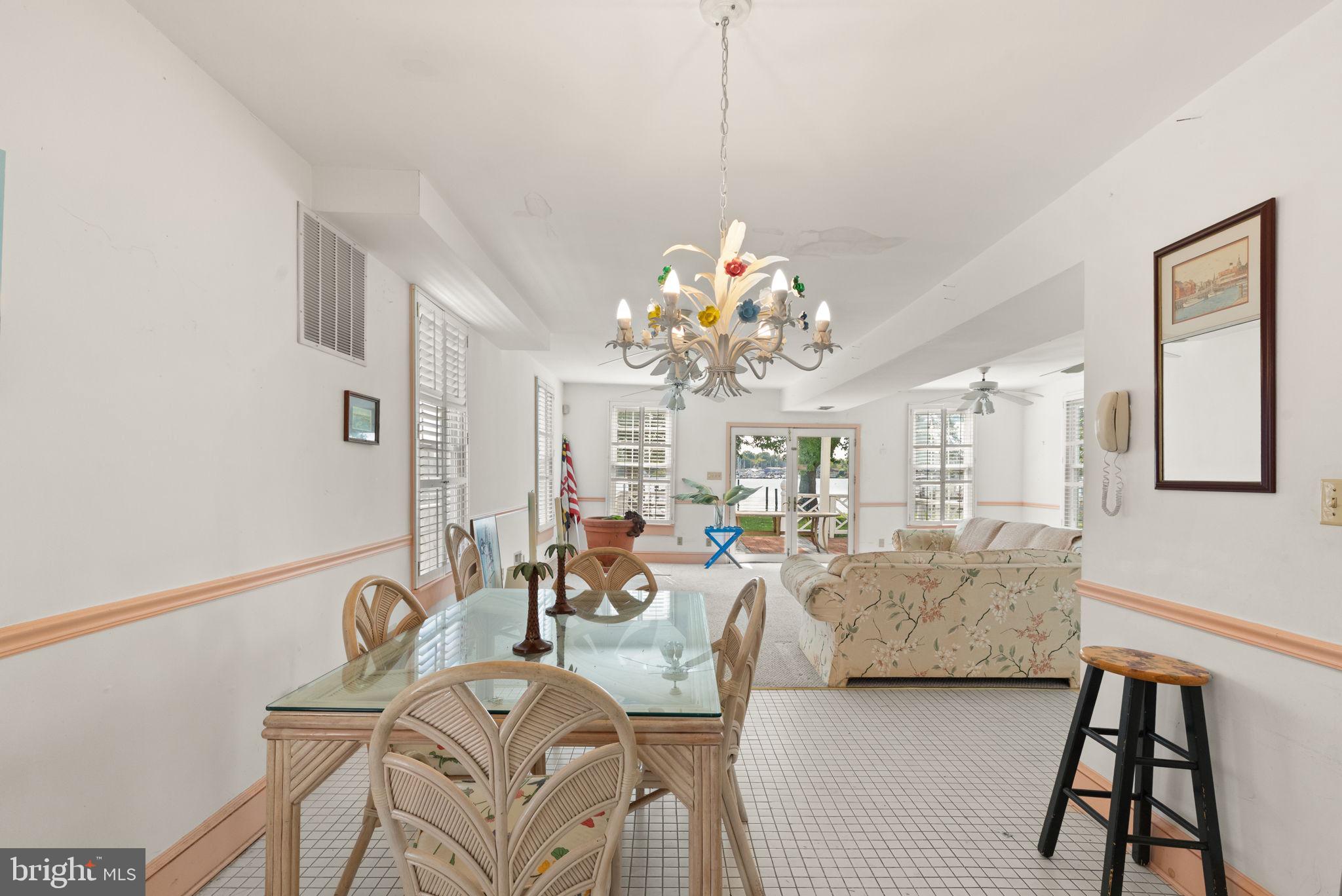 MIDDLE RIVER - Residential