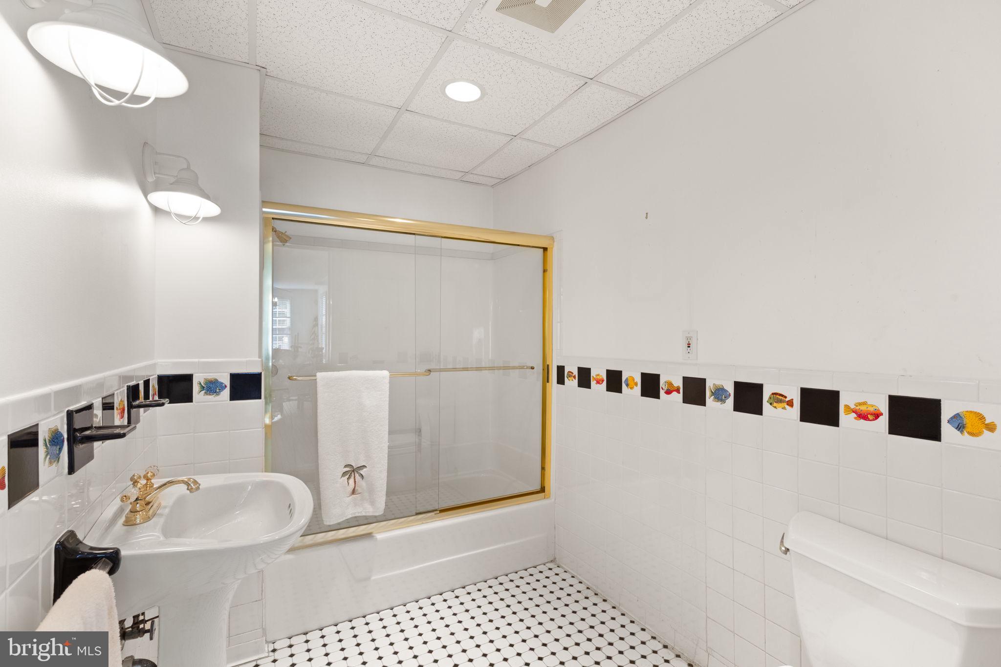 MIDDLE RIVER - Residential