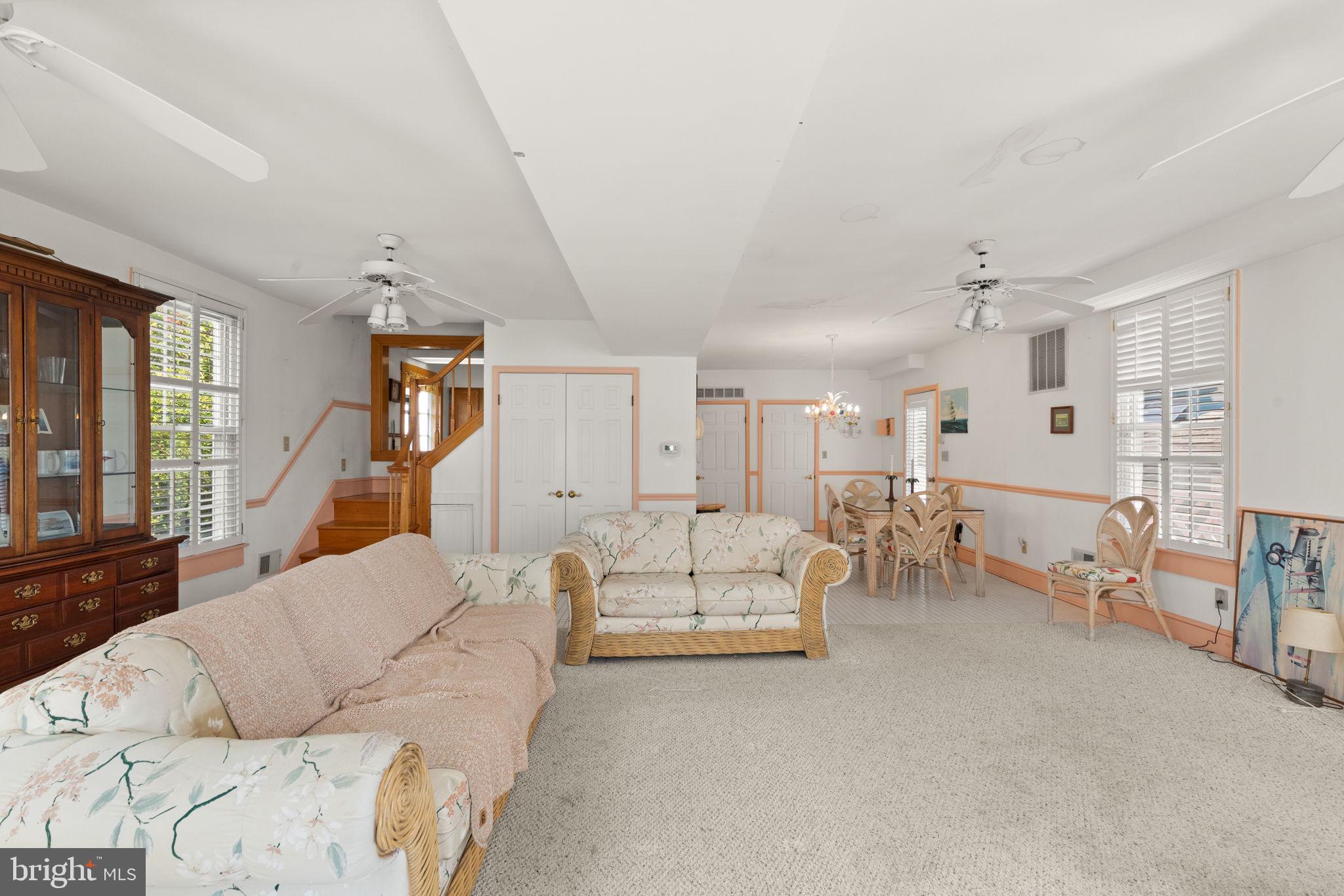 MIDDLE RIVER - Residential