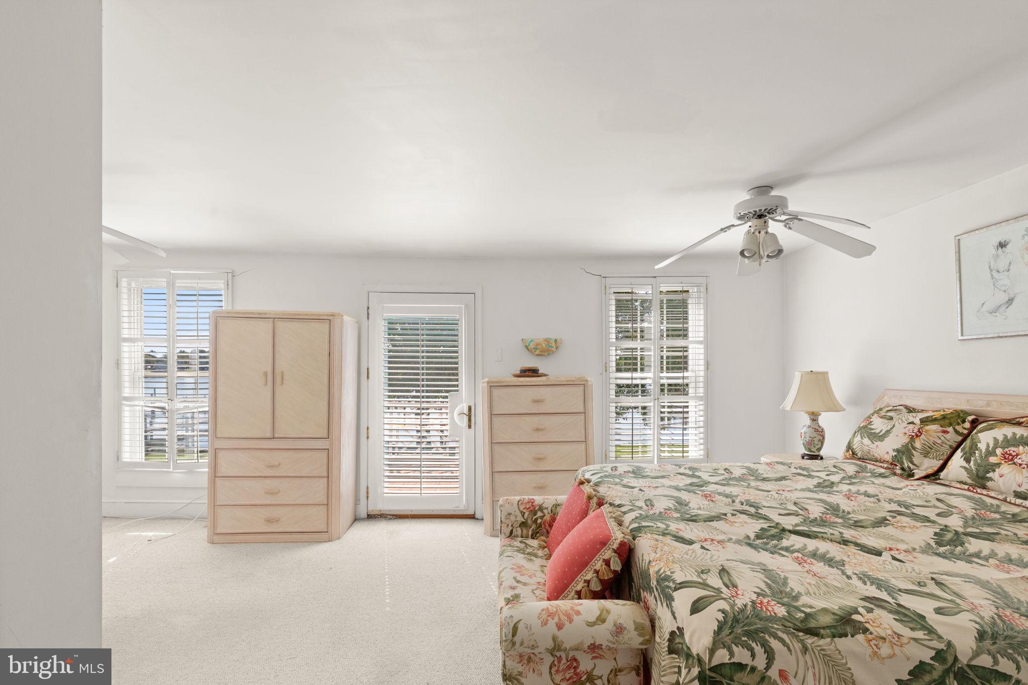 MIDDLE RIVER - Residential