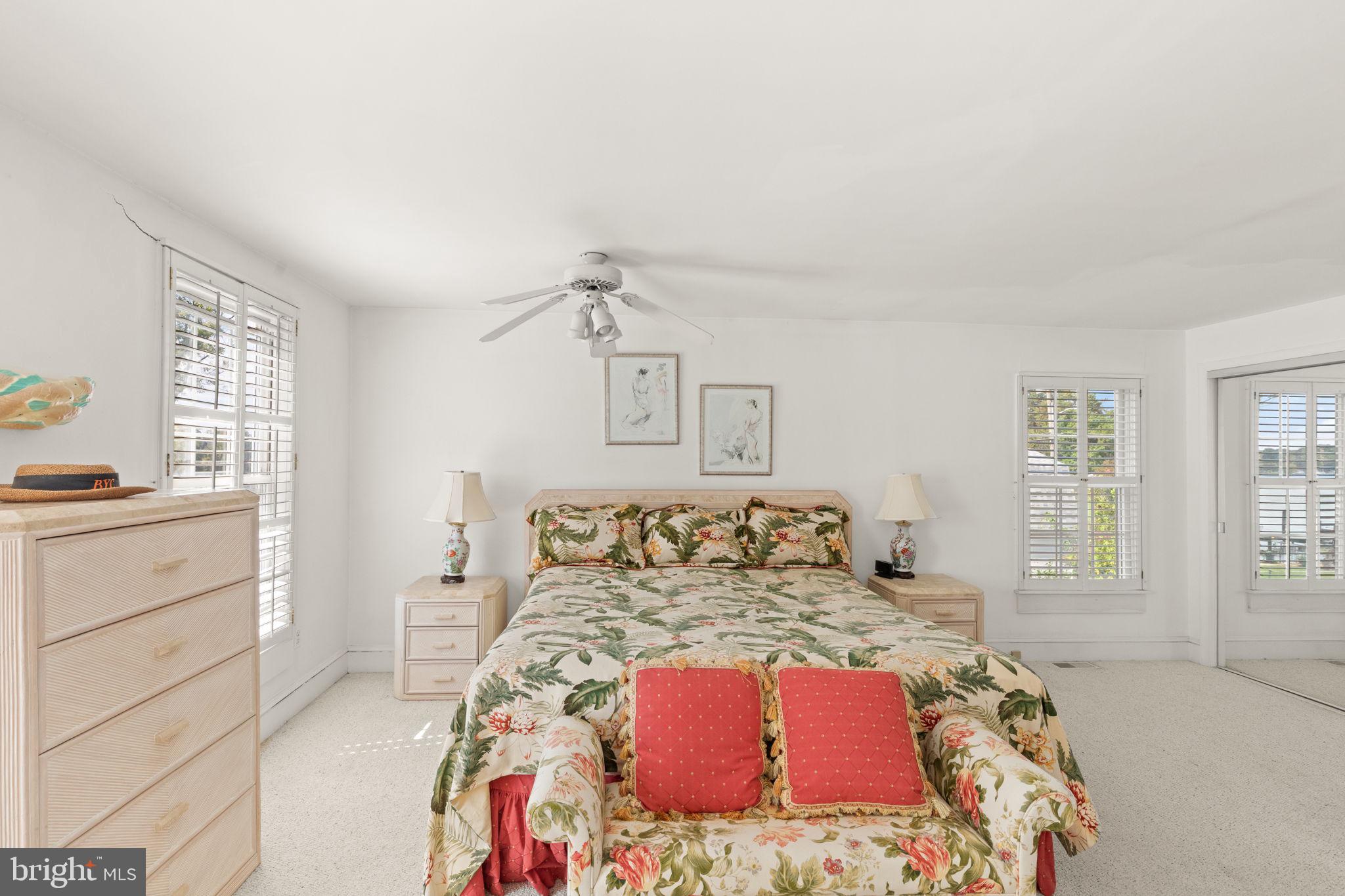 MIDDLE RIVER - Residential