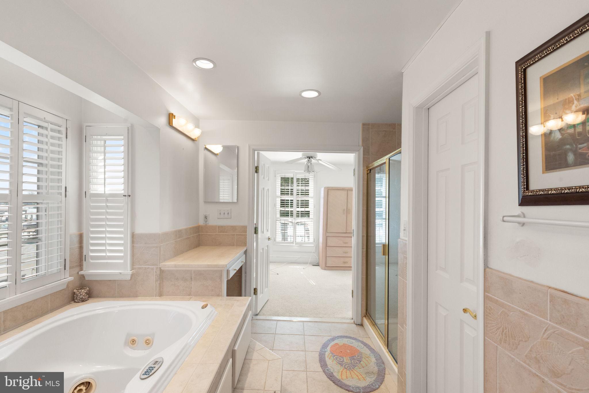 MIDDLE RIVER - Residential