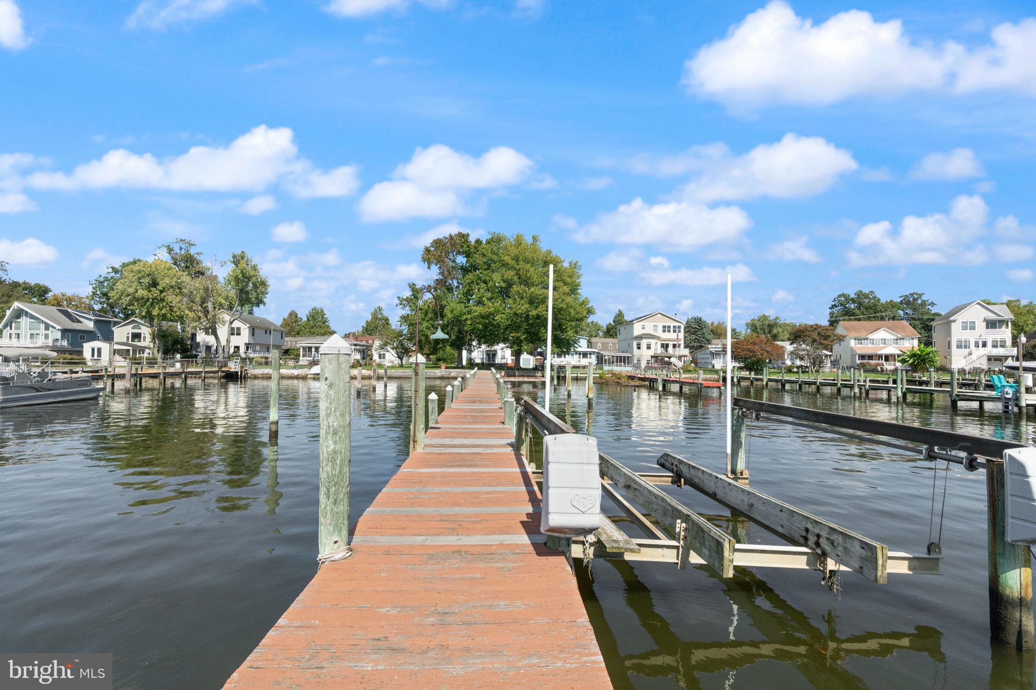 MIDDLE RIVER - Residential